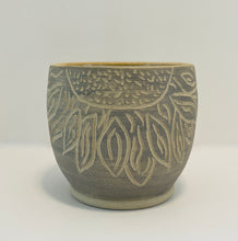 Load image into Gallery viewer, Carved Sunflower Planter - 4.5&quot;w x 4&quot;h
