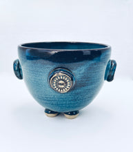 Load image into Gallery viewer, Alberta Blue 4-Footed Planter - 5&quot;w x 4&quot;h
