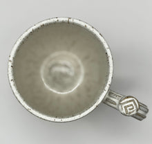 Load image into Gallery viewer, Canada Beaver in Creamy White - Speckle Clay 14oz