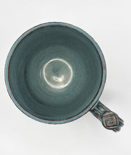 Load image into Gallery viewer, Canada Beaver in Alberta Blue - Speckle Clay 14oz